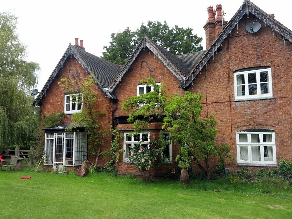 Church Farm * Bickenhill